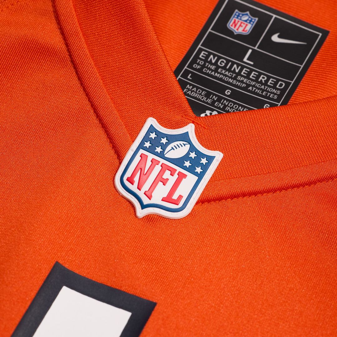 Men's Nike Chicago Bears Caleb Williams Orange Alternate Player Game NFL Jersey
