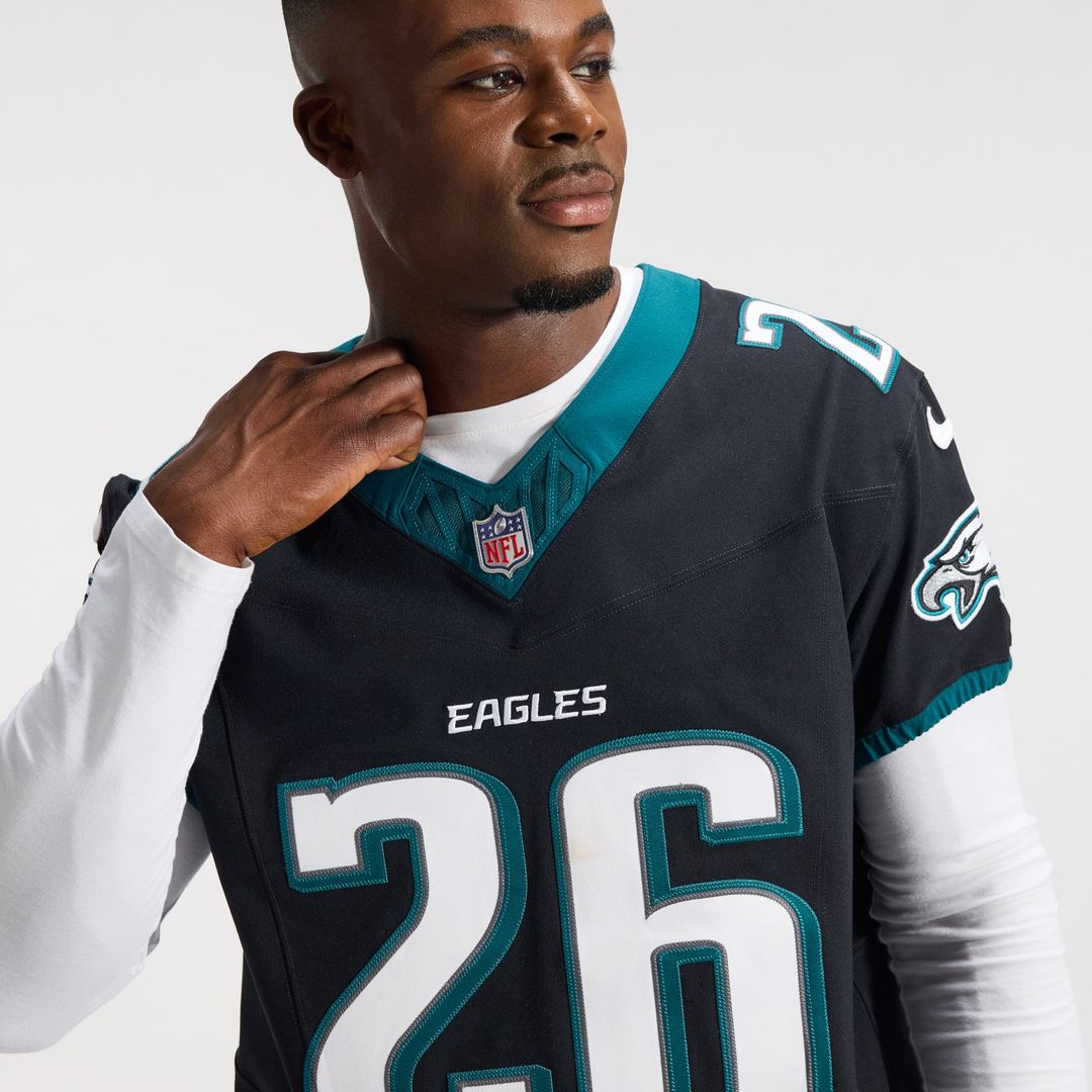 Men's Nike Philadelphia Eagles Saquon Barkley Black Alternate Vapor F.U.S.E. Elite NFL Jersey