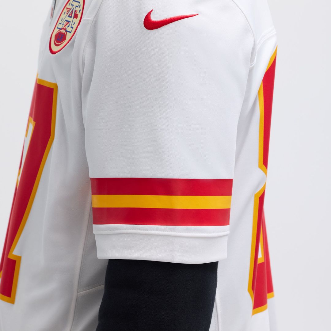Men's Nike Kansas City Chiefs Travis Kelce Red Vapor F.U.S.E. Limited NFL Jersey